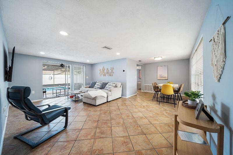 Furnished Finder property 497893_1 photo 7