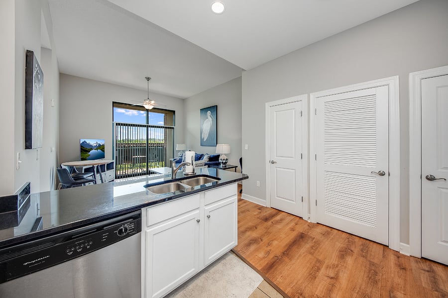 Furnished Finder property 497969_2 photo 4