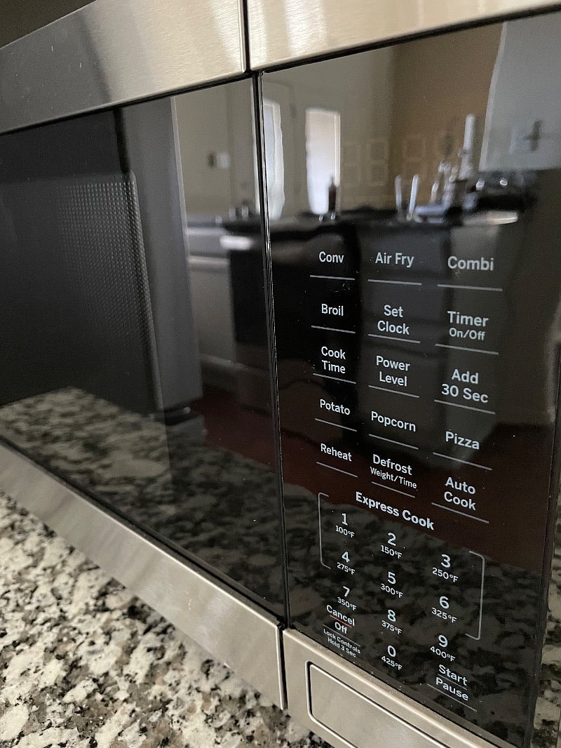 Multi use Appliance. Microwave, Air Fryer, Broil, etc