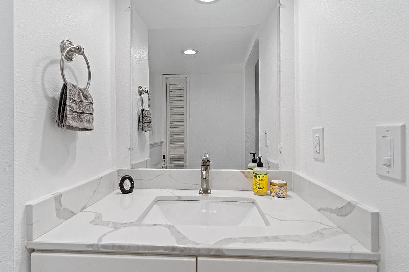 Furnished Finder property 498110_1 photo 40