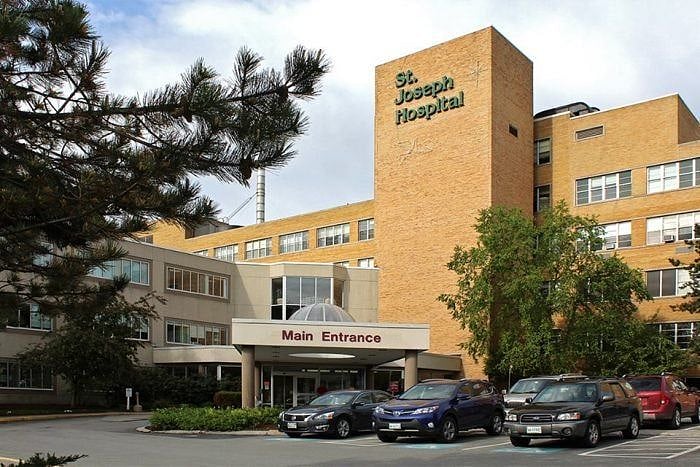 St. Joseph Hospital 0.86mi away - perfect walking or biking distance!
