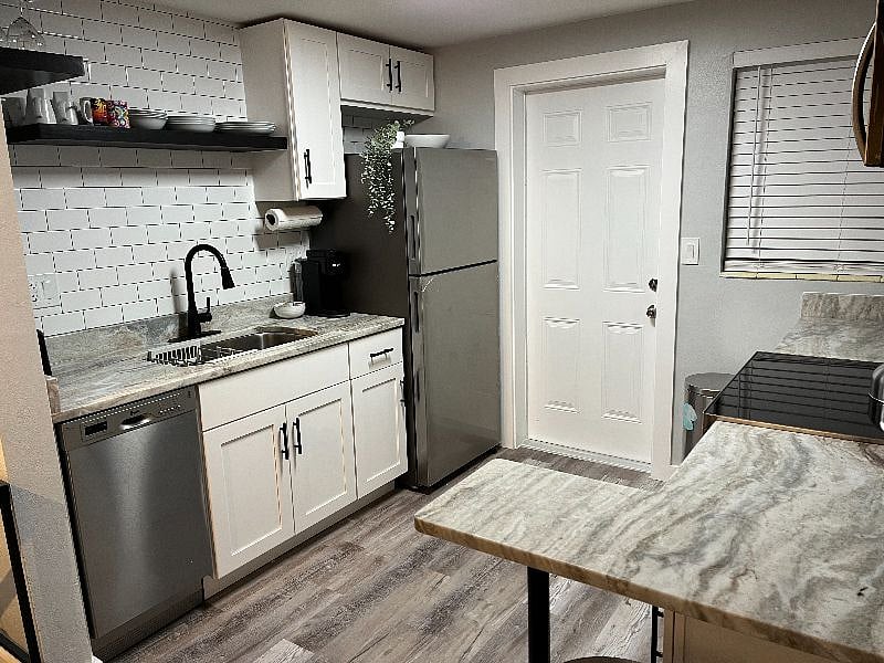 Furnished Finder property 498455_2 photo 11