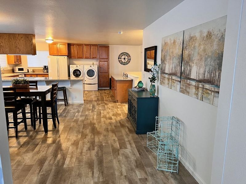Furnished Finder property 498471_1 photo 24
