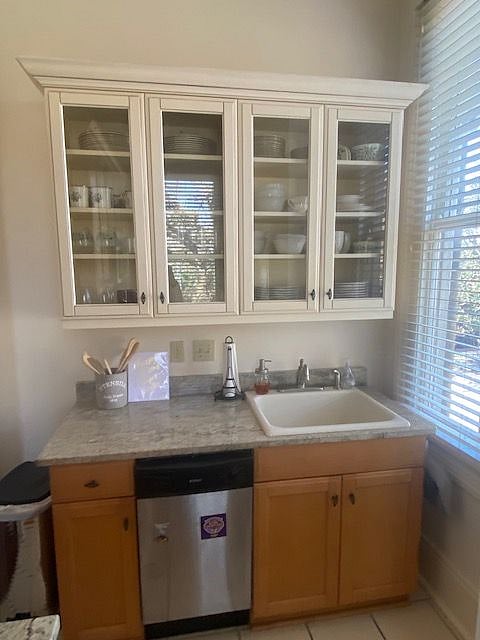Furnished Finder property 498638_1 photo 4
