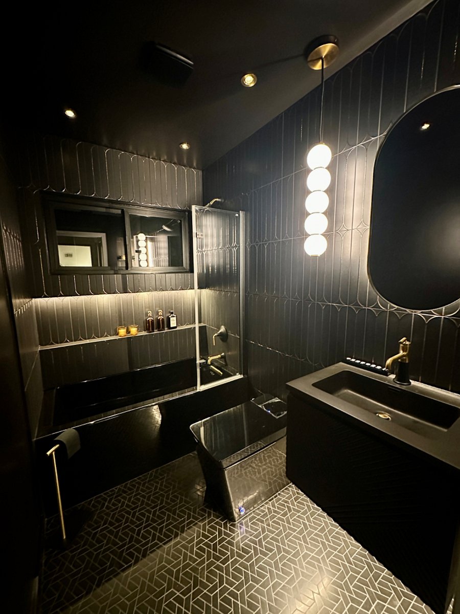 Newly remodeled bathroom. Everything is 100% new as of July 2024.