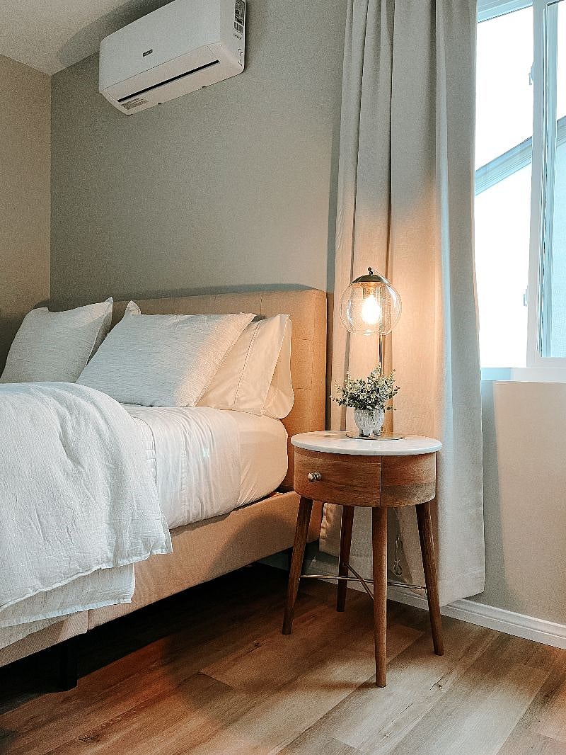 Bedroom 2 w/Blackout curtains