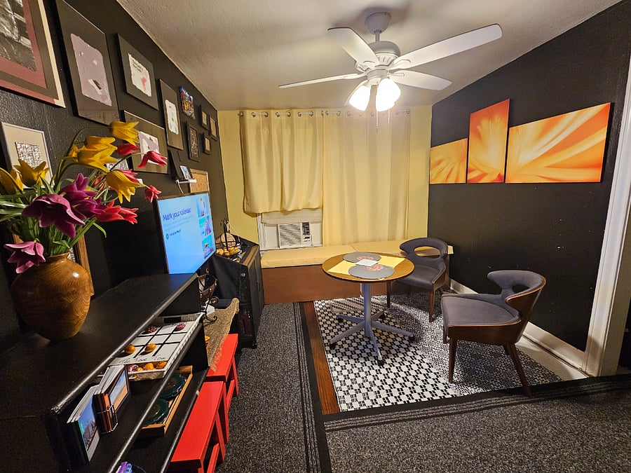 Dining Lounge