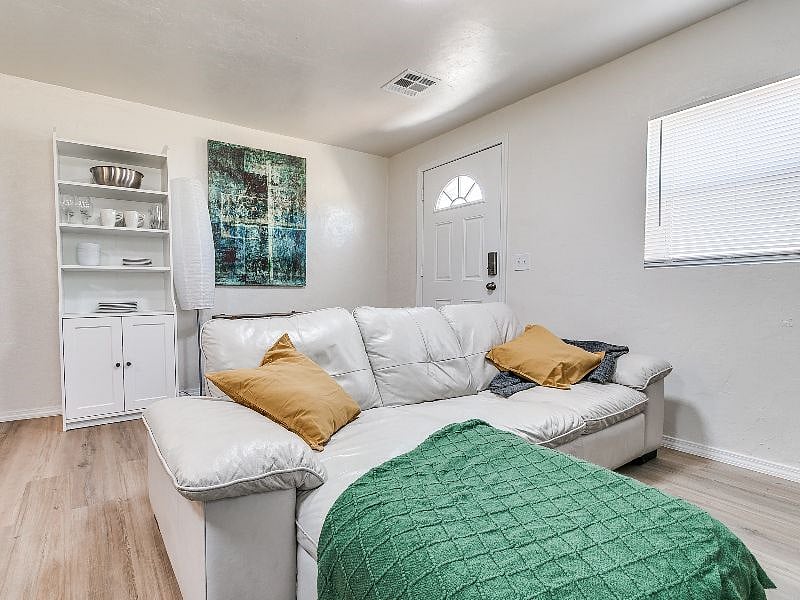 Furnished Finder property 498872_1 photo 9