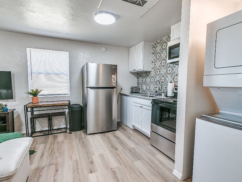 Furnished Finder property 498872_1 photo 17