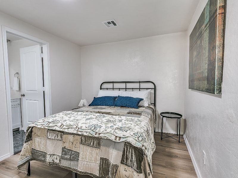 Furnished Finder property 498872_1 photo 22