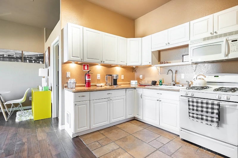 Furnished Finder property 498913_1 photo 17