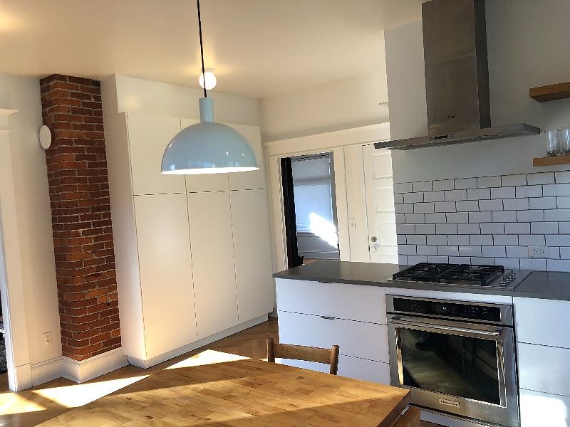 Kitchen view toward Foyer