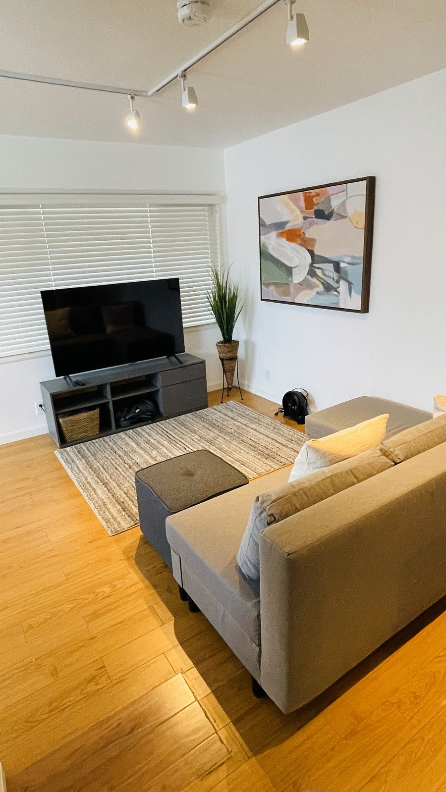 Furnished Finder property 498966_2 photo 3