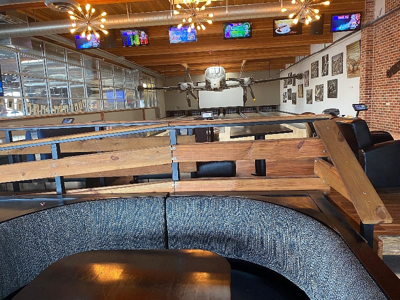 Hanger 51 bar and grill 5 minutes from property.
Billiards bowling lane excellent menu excellent games good friendly environment