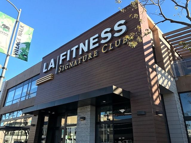 Under 10 min walking distance