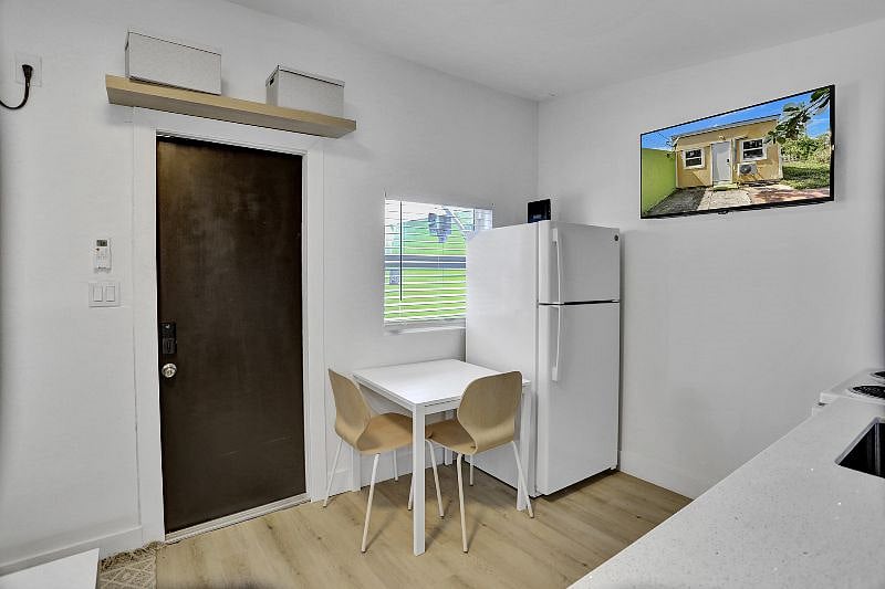 Furnished Finder property 499003_1 photo 11