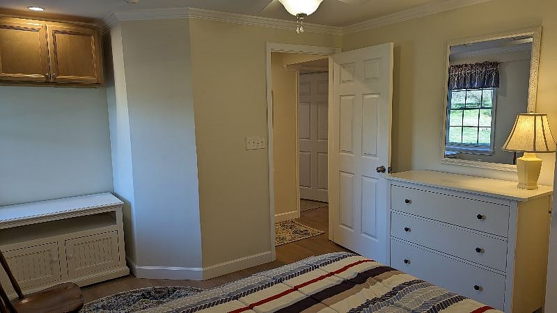 Terrace level bedroom separated from living area