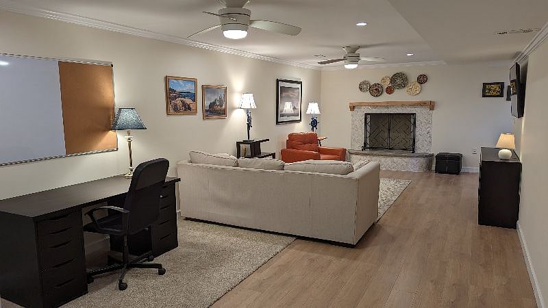 Terrace level large desk and office area