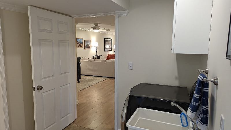 Terrace level foyer/laundry area