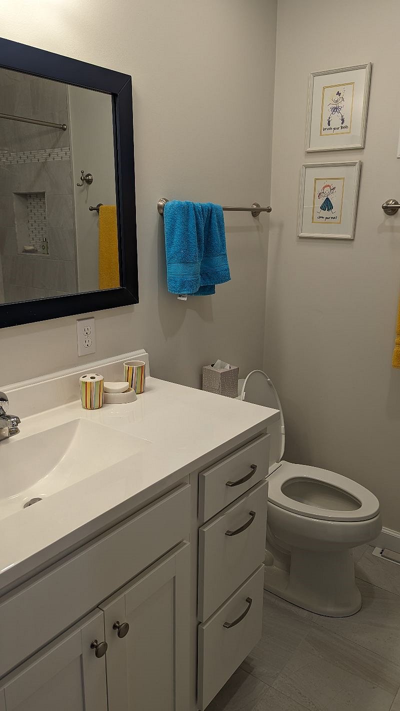 Main level hall bath