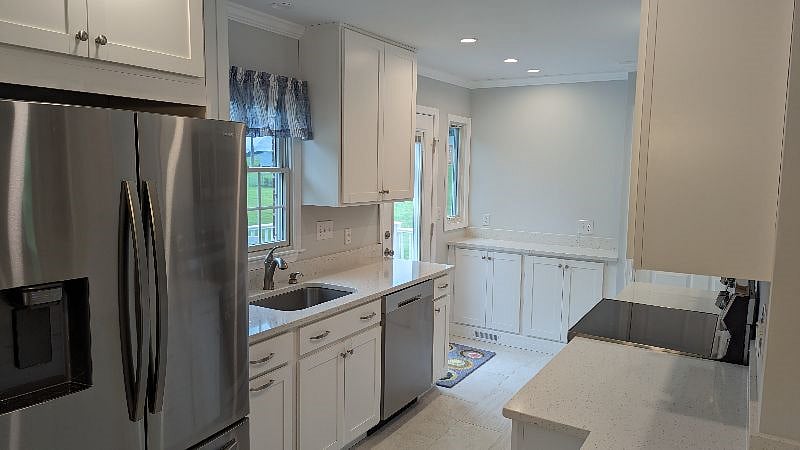 Main level new kitchen