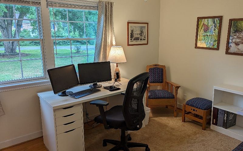 Main level office