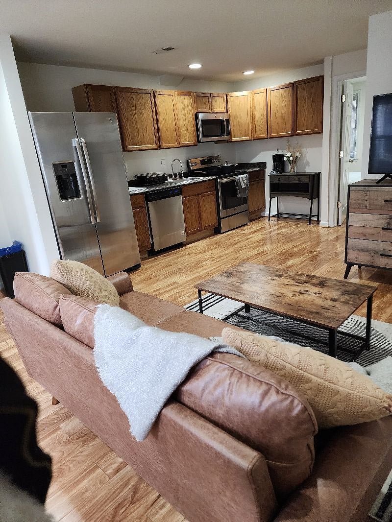 Furnished Finder property 499098_1 photo 3
