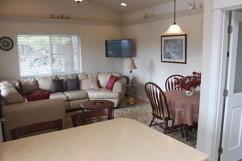 Furnished Finder property 499146_1 photo 3