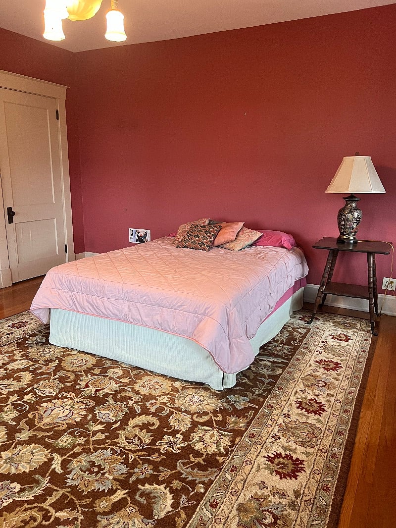 2nd floor bedroom