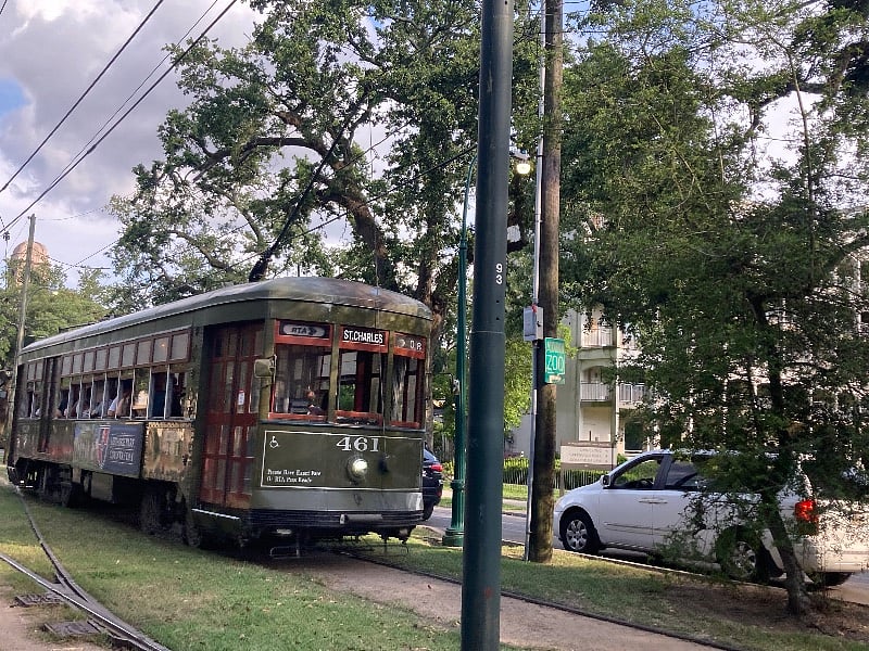 Less than a block to the St. Charles street car.
