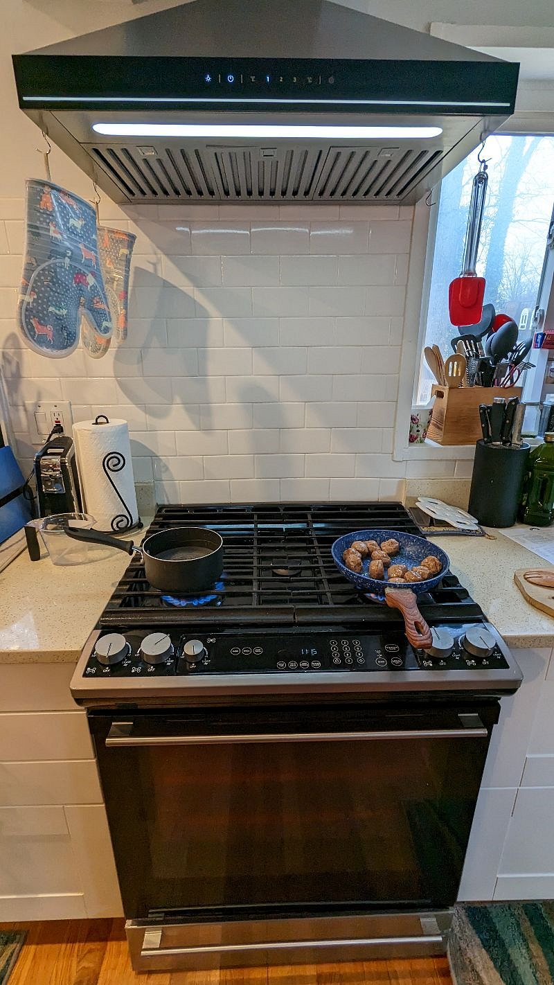 Share gas range stove