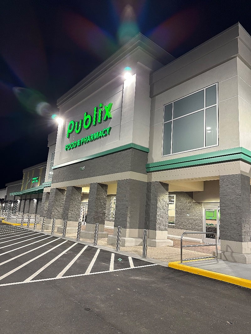 New Publix at front of neighborhood (open as of 3/15/2023), also has Chipotle in same plaza and more to come!
