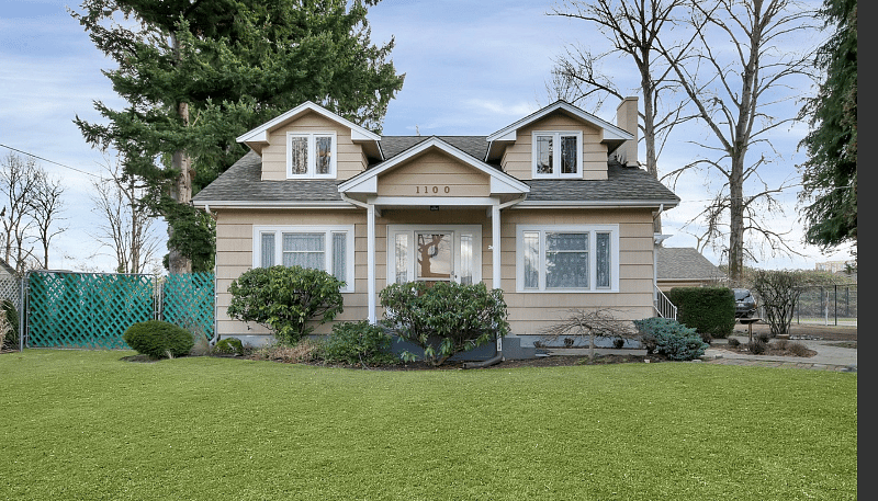 Large "volleyball court size" gated front yard to enjoy.
