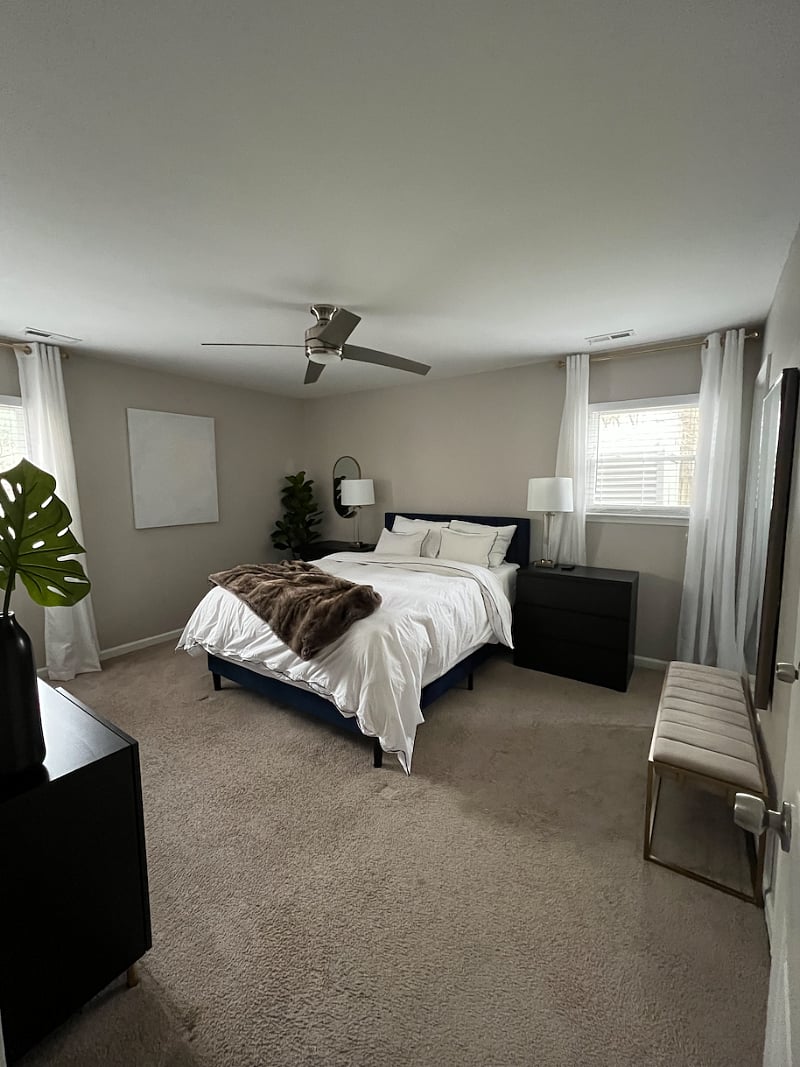 Primary Bedroom with Queen bed