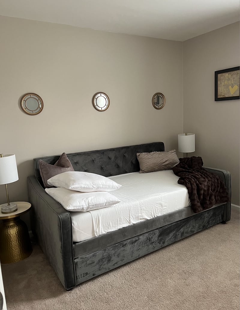 3rd Bedroom. Glam/Chic Style