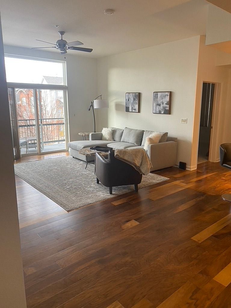 Living Room-comfy couch