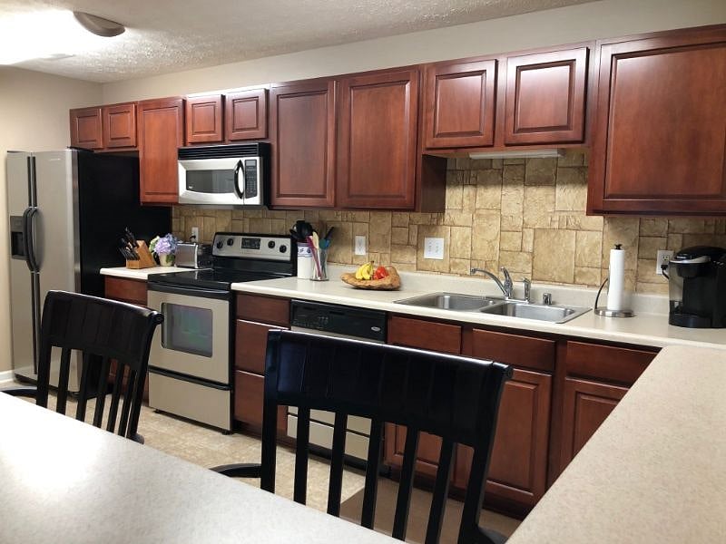 Furnished Finder property 499775_1 photo 3