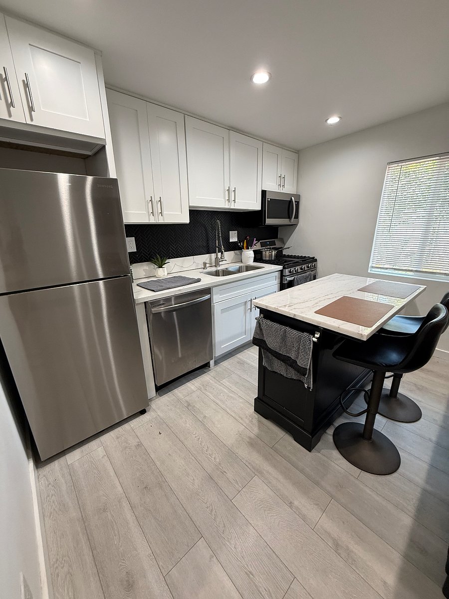 Kitchen with full-size appliances.