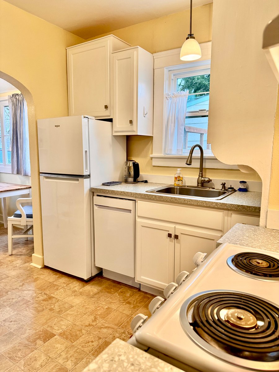 Furnished Finder property 500035_1 photo 11