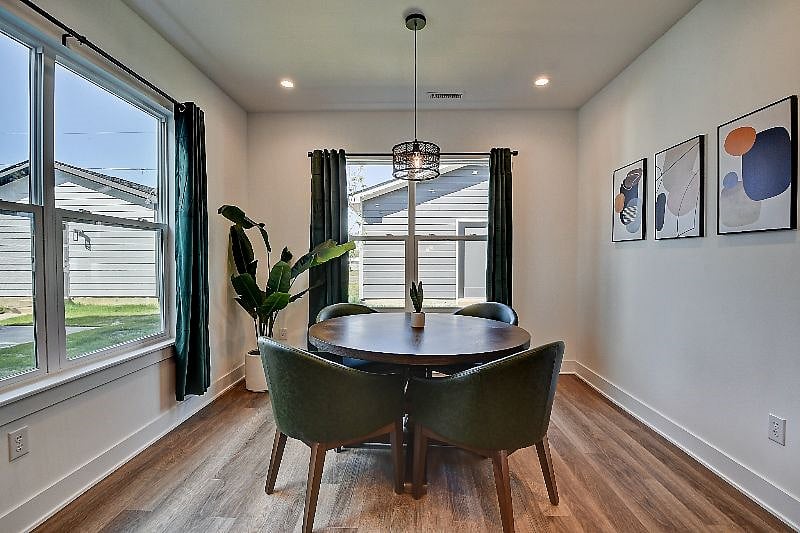 Furnished Finder property 500090_1 photo 9