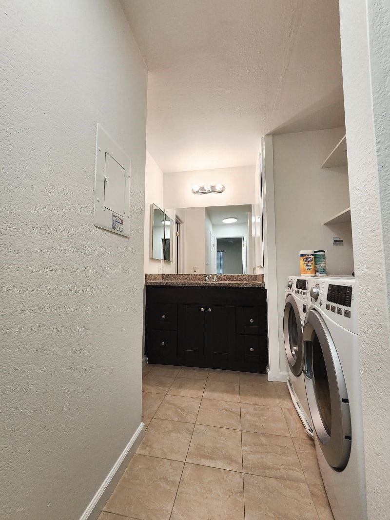 Furnished Finder property 500166_1 photo 10