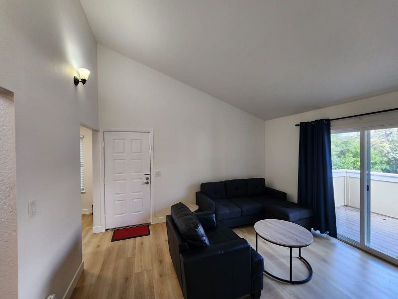 Furnished Finder property 500166_1 photo 4