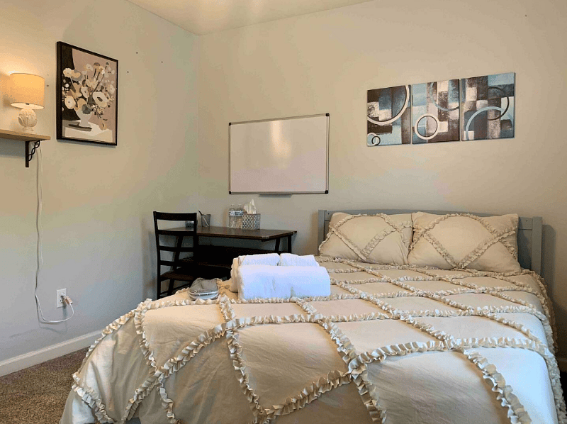 Bedroom 4 full bed