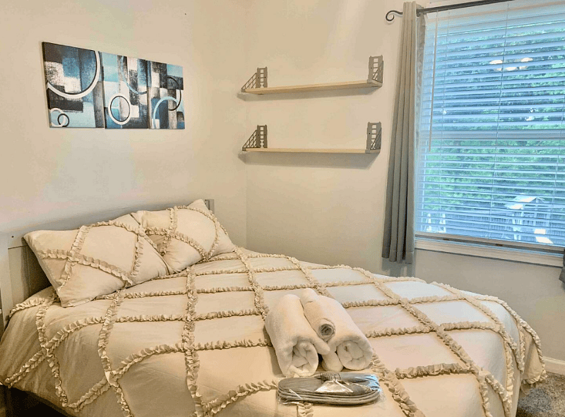 Bedroom 4 full bed