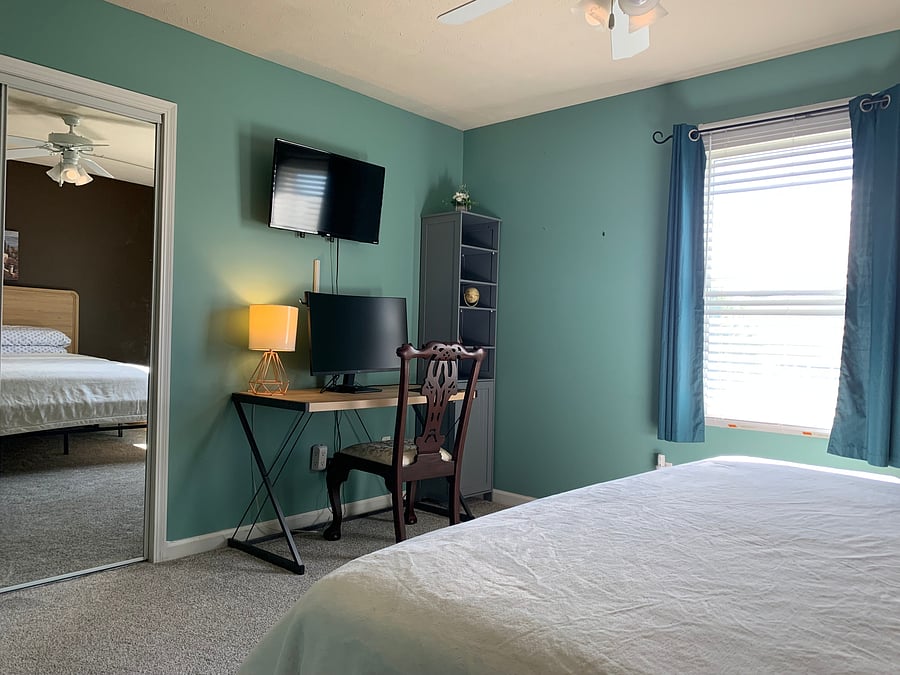 Master bedroom king bed