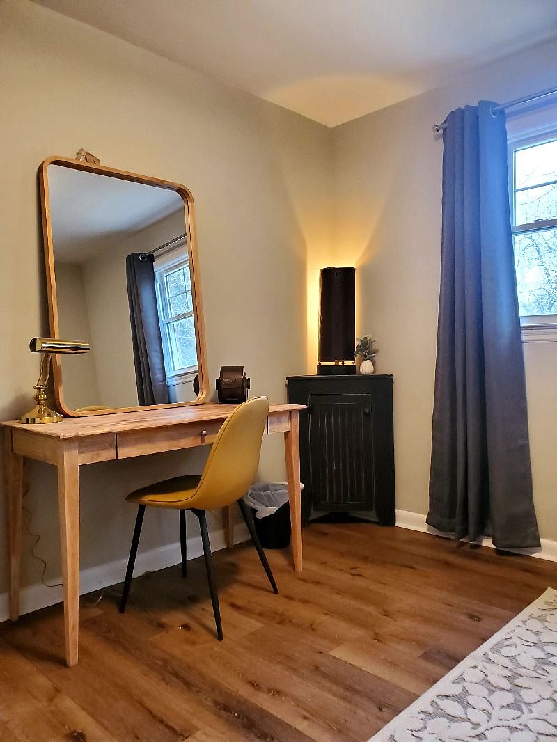 Office with a twin bed