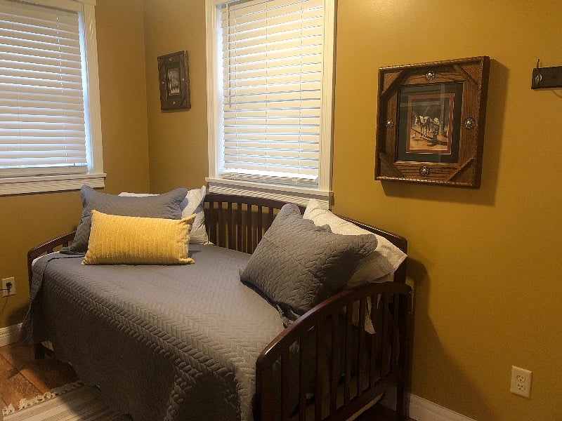Small main floor bedroom - single bed 