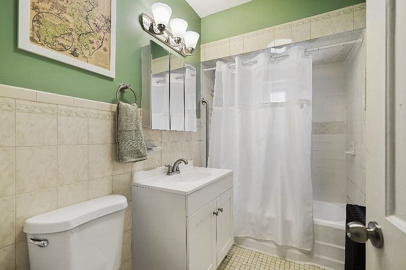 Updated bathroom offers high-pressure shower