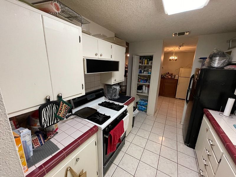 Furnished Finder property 500379_1 photo 7