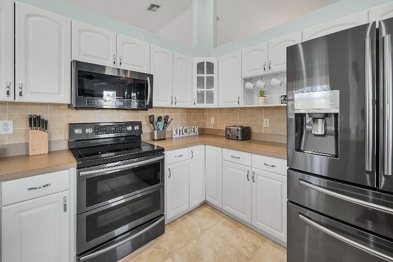Furnished Finder property 500426_1 photo 22